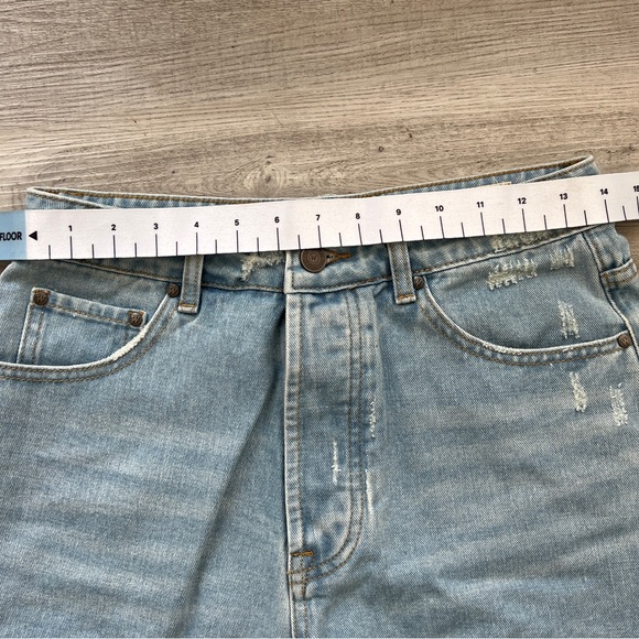 Wishlist Jeans - Picture 5 of 6